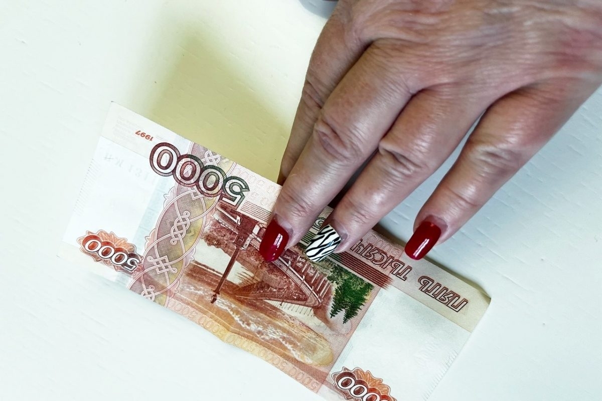 По 10000 рублей дополнительно: Сбербанк обрадовал россиян