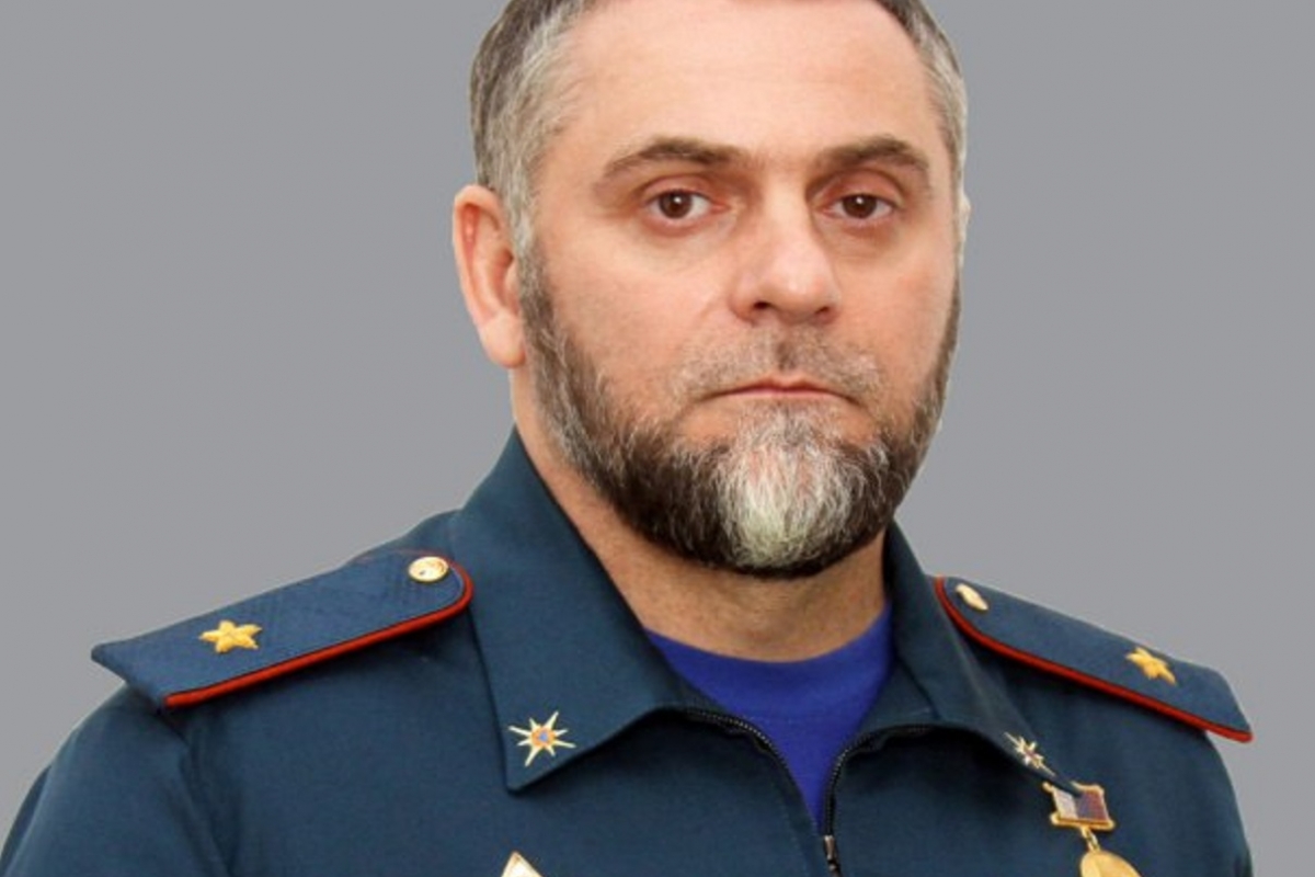 Инцидент на «Герзельском мосту» с избиением главы МЧС Чечни: новые подробности от «Базы»